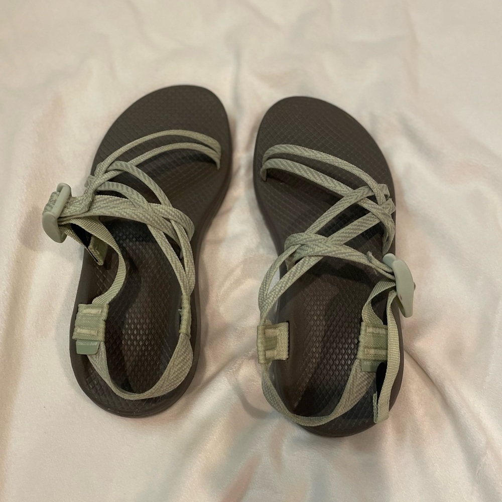 chaco shoes